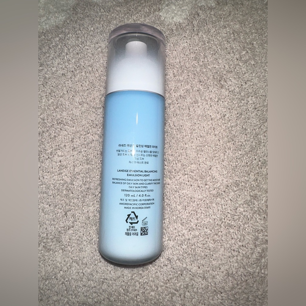 New LANEIGE Essential Balancing Emulsion (Light) - Picture 4 of 7